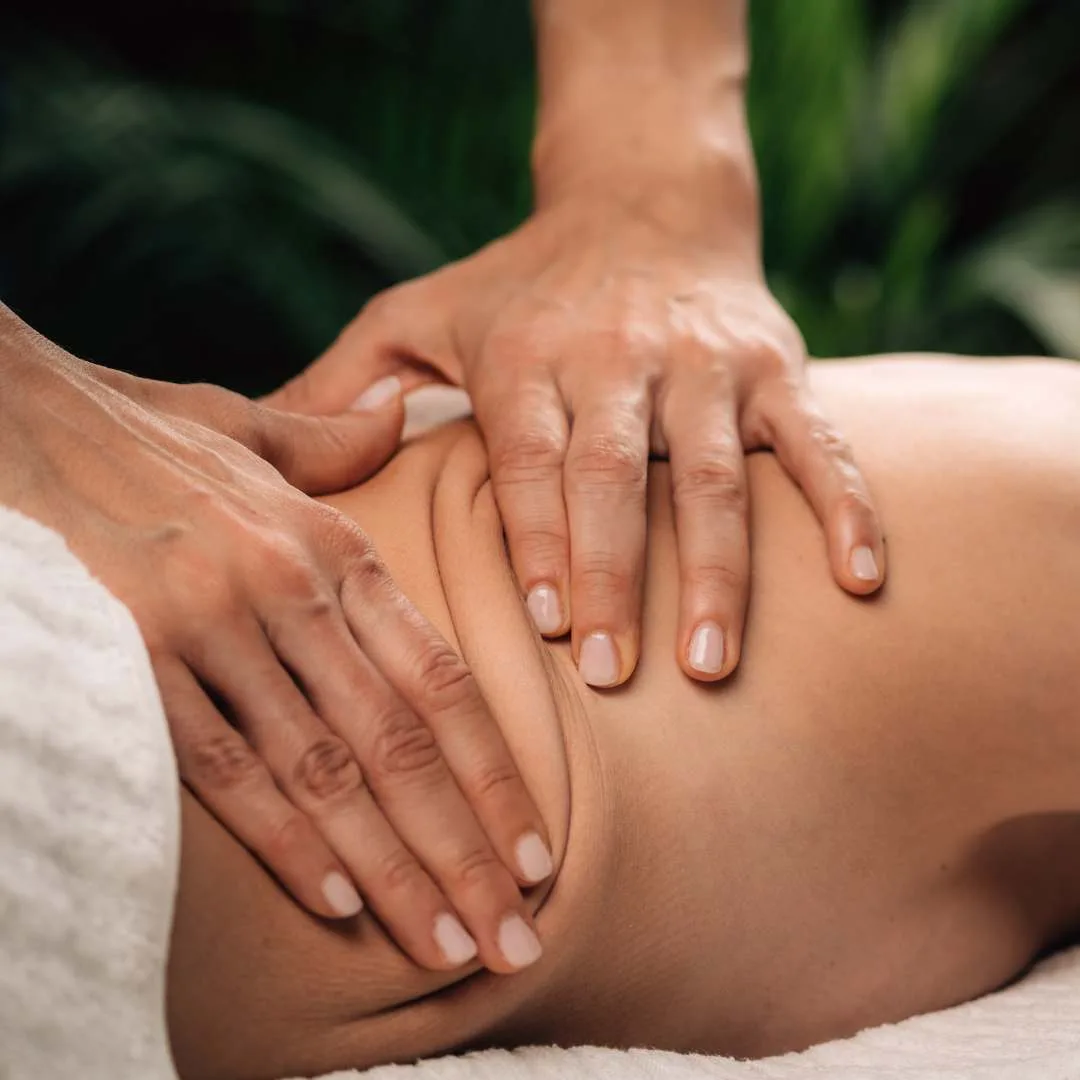 Салон массажа Insay в Харькове лечебный массаж спины