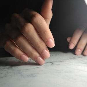 Нюдовий манікюр