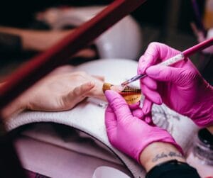 Наращивание ногтей