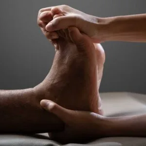 Салон масажу Insay в Харкові масаж стоп та ніг