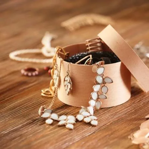 бужутерия в коробочке