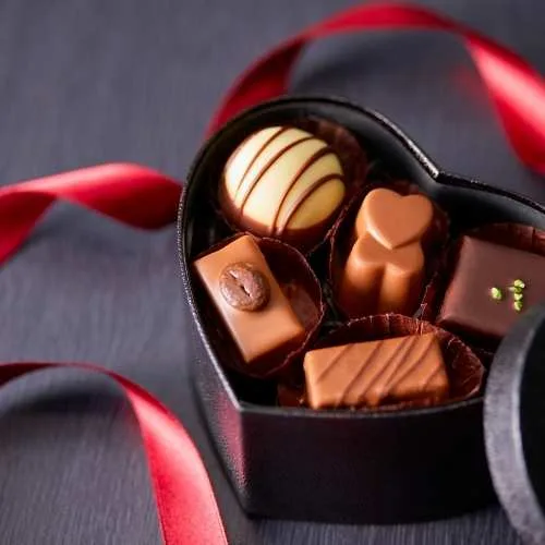 коробка конфет для романтического подарка